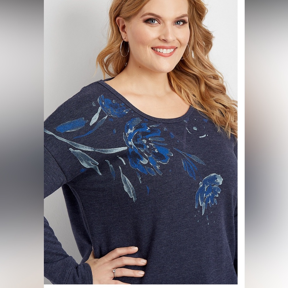 Deep V-back floral sweatshirt